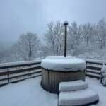 Le Bercail: SPA scandinave sous la neige